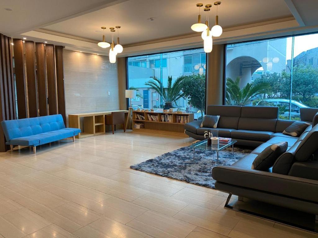 Emerald Hotel 済州市 エクステリア 写真