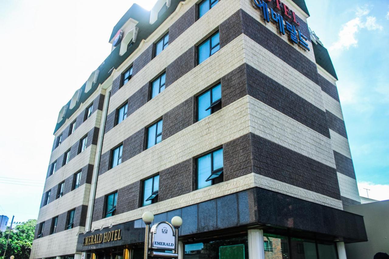 Emerald Hotel 済州市 エクステリア 写真