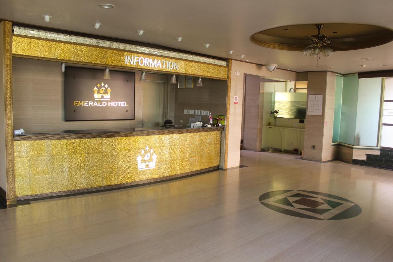 Emerald Hotel 済州市 エクステリア 写真
