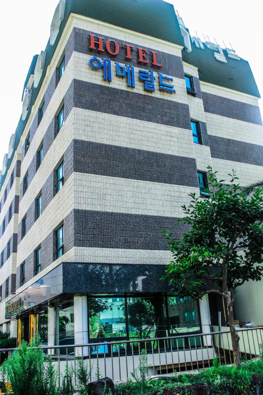Emerald Hotel 済州市 エクステリア 写真