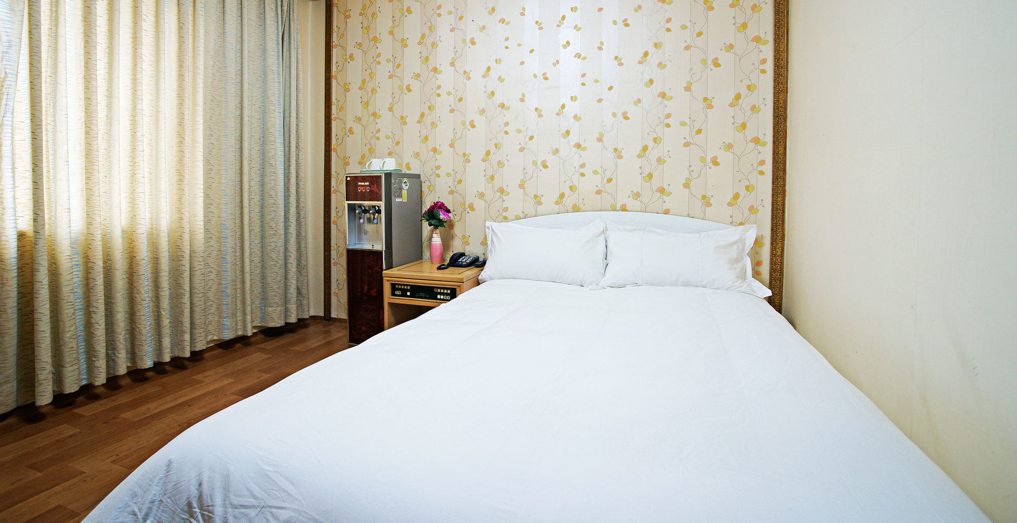 Emerald Hotel 済州市 エクステリア 写真