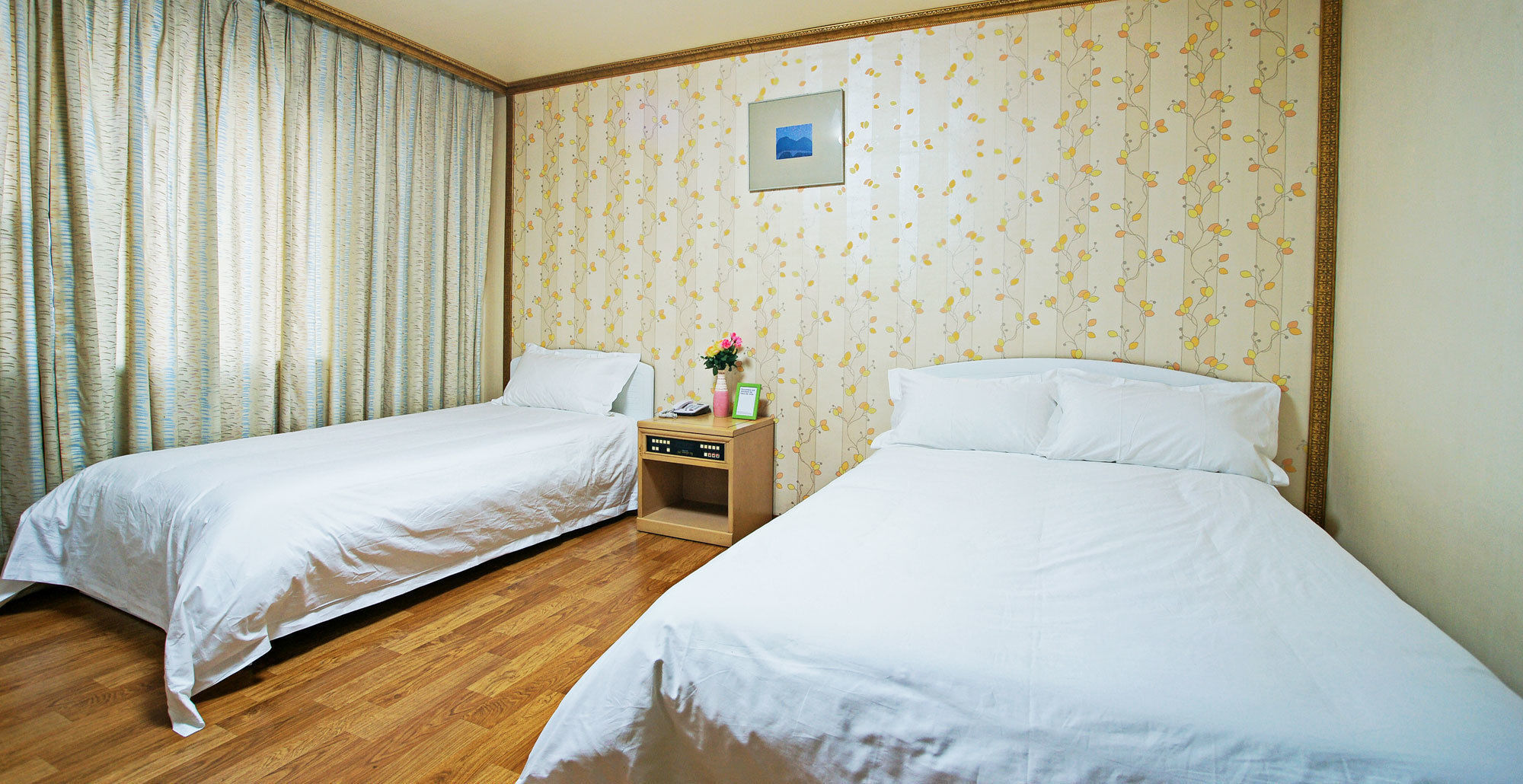Emerald Hotel 済州市 エクステリア 写真