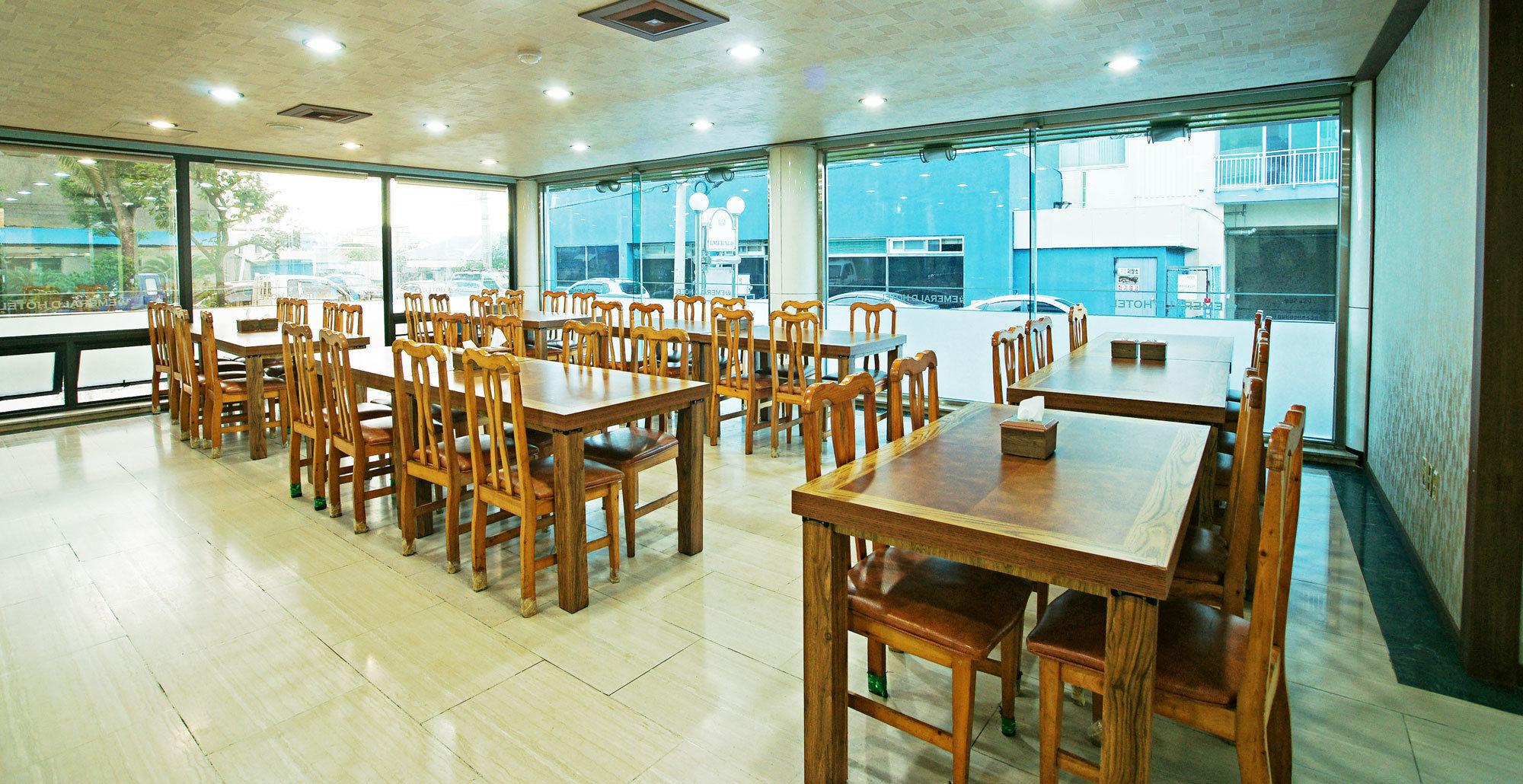 Emerald Hotel 済州市 エクステリア 写真